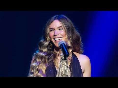 Joss Stone's Woodland Wedding: A Family Affair