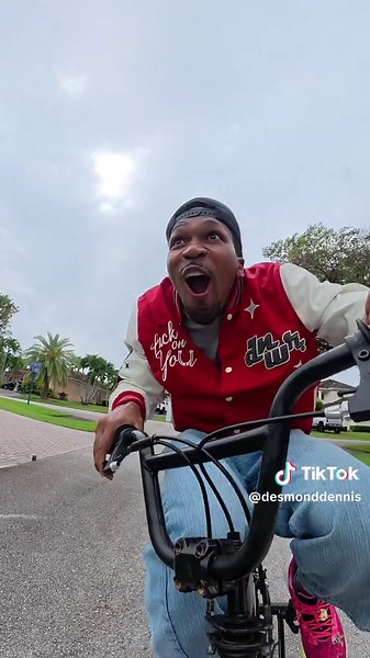 Desmond's Bike Adventure with Trampoline Ladder