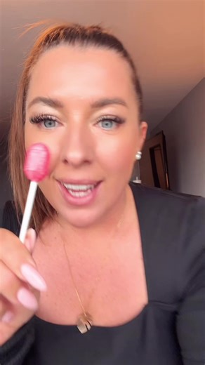 Energy lollipops🍭🍭🍭 @The Mollipop Club these suckers are so yummy and they give you so much energy plus have collagen and peptides, urban mate Lana, green tea, extract, vitamin C, and vitamin D #mollipop #mollipopsucker #healthycandy #energyboost #energy