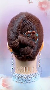 Elegant and Easy Hairstyles You Can Do in 1 Minutes! #shorts #hairstyletutorial #quickhairstyles | Ivy hairclips