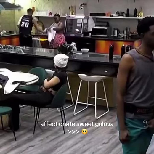 Sweet Guluva and Ashley: An Affectionate Bond