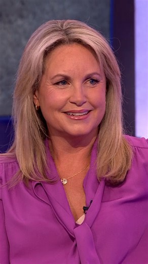 “Gold was playing in my head!” Kim Medcalf relives her first EastEnders romance with none other than Martin Kemp ⭐ | The One Show