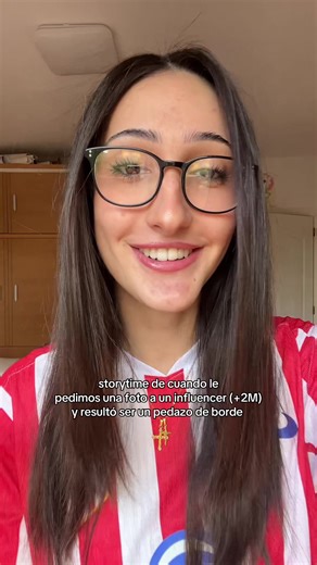 lo peor es que fuimos súper a buenas y le dijimos que nos encantaba su contenido 😔 #influencer #storytime #borde #fiesta #tiktoker