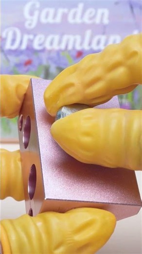 DIY Dual Core Lipstick Tutorial Custom 2 Tone MAC Lipstick #satisfying