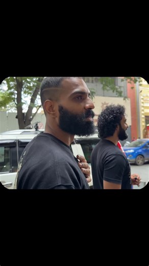 1 Joint Kannada on Instagram: "Nkn ley video yaru full nodudri? . . . . #kannada #funny #reels #reelitfeelit"