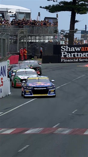 10 Finals Drivers enter, only 7 will progress. It’s lights out at the Boost Mobile Gold Coast 500! | Supercars