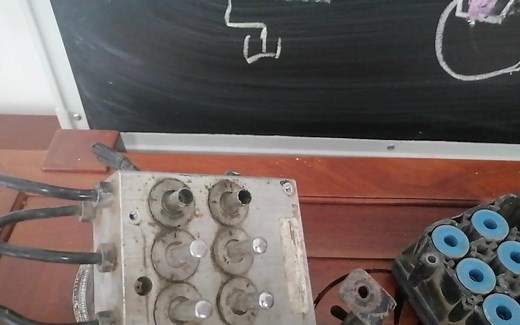 ABS制动压力调节器——实物与原理讲解（河北科技学院 王志欣）