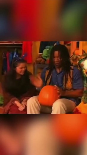 How old were you the last time you saw this on tv? 🥲 Thank you and go follow @vivianbayubaymclaughlin & @tonyoutofthebox #OutOfTheBox #Nostalgia #rolliepollieollie #magicschoolbus #disney #playhousedisney #nickjr #bluesclues #wishbone #betweenthelions #nostalgia #90s #2000s #80s #childhoodmemories #nostalic #winniethepooh #teennick #allthat #spongebob #dragontales #retro #pbs #duet #blindreact #fyp