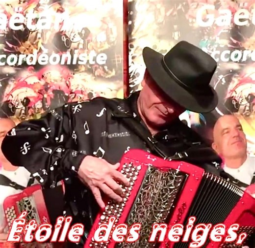 176K views · 4.9K reactions | « Étoile des neiges » !!!… en version Karaoké, vous aimez ??? Une valse incontournable du répertoire « accordéon musette » 流殺 et je vous ai mis un beau décor Savoyard en arrière plan 流殺 #savoie #savoiemontblanc #folklore #musique #fblifestyle #music #accordeoniste #follower #youtubeshorts @super fans #gaetanaccordeoniste | Gaëtan Accordéoniste | Facebook
