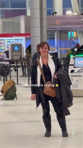 Everything I did to make a 24-hour travel day feel manageable ⬇️ Wore my comfiest clothes,