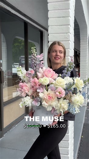 🌸 Best-Selling Bouquets 📍Gigi flower studio in Dania Beach & Miami