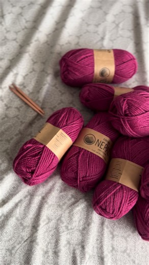 My second knitted sweater!!! Didn’t really document the first one, but this is the step by step sweater by Florence Miller. I usually crochet but I fear this might be my new hobby! #knittingtiktok #knitting #stepbystepsweater