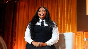 Lizzo celebrates reaching her weight loss goal: 'I did it!'