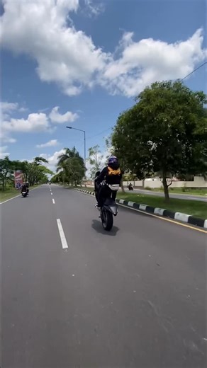 Ray | 🖤 🤳 : @copicop.works #kawasaki #zx636 | Instagram