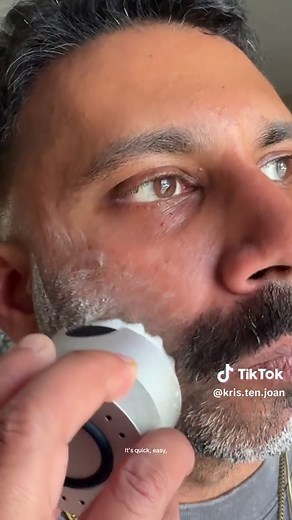 Simple men’s skincare routine that actually works 🙌 This Harry’s face wash scrubber bundle helps remove oil, cleanse deeper, and keep skin smooth without over-drying #mensskincare #menshygiene #mensgrooming #mensfacewash #harrys @Harry's