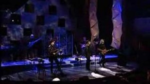 Bee Gees - Man In The Middle