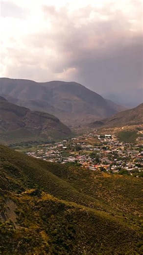 Queretaro.Travel on Instagram: "¡Vigía eterno de la #SierraGorda! ⛰✨ El Cerro del Picacho domina el paisaje de #Peñamiller, custodiando senderos y panorámicas que cautivan e invitan a explorar cada rincón con asombro. ¡Vive la naturaleza en su máxima expresión en #Querétaro! #QroTravel #ecoturismo"