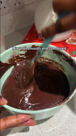 Easy one bowl chocolate cake (no stress recipe) see description
