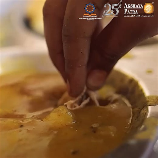 Every meal served by The Akshaya Patra Foundation tells a story of care… of hope… of compassion in action. As we step into the New Year, we are grateful for the impact we have created together and are excited for all the lives we’ll continue to nourish. Here’s to another year of feeding dreams, fuelling education and spreading hope. Happy New Year from all of us at The Akshaya Patra Foundation! #HappyNewYear #NewYearWithPurpose #AkshayaPatra #EveryMealMatters #Impact2026 #NourishingIndia #Feedin