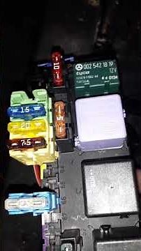 Mercedes rear Sam unit location S430 and fuse and relay spots color coded and all the clips harnesse