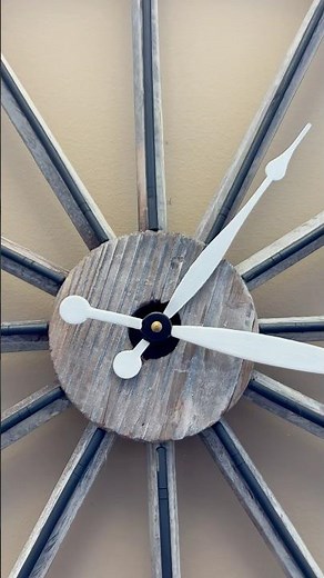 Click Click Clock! DIY Clock! #diyhomedecor #clock #shorts