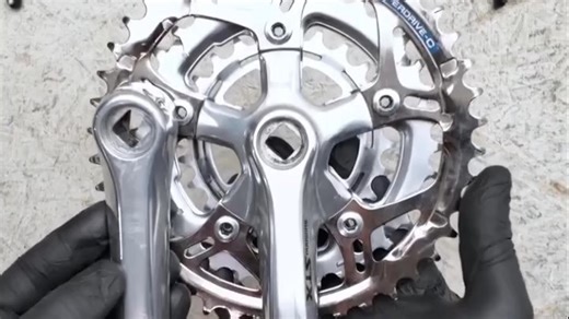 STX 定位中端，是90年代的性价比之王🚴