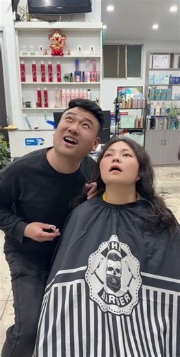 Unleashing Allergies: Zhang Xingxing's Sneezing Fit
