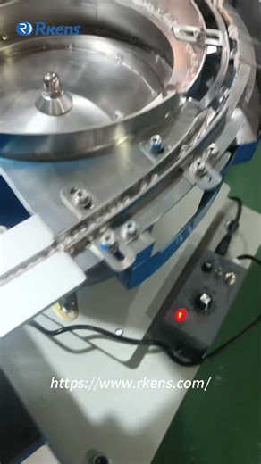 Bulk LED leg cutting machine with vibration feeder bowl