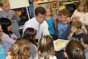 Dold Honored as 'Defender of Children' by Advocacy Group