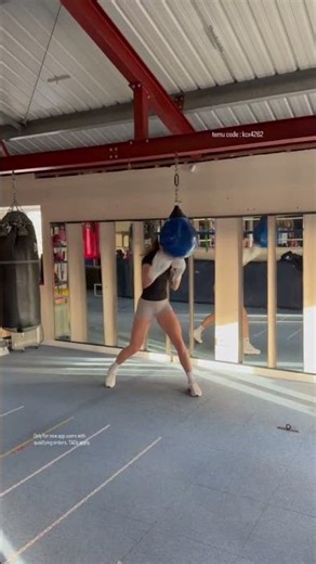 Thank you ‪@temu‬ for the new aqua bag 🥊 #paidpartnership 🔗https://app.temu.com/k/epzqgt2x1c6