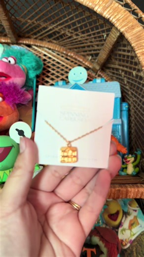 new bear in the big blue house necklace from @spinningcarouselcompany 💚 #bearinthebighouse #disney #jewelry