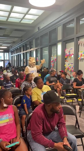 There was a lot happening across our district today. Our East Village Elementary @eastvillagek6 & Downtown Elementary @estemdtk6 campuses welcomed excited families and students for New Parent Orientation and Kindergarten Open House. New parents gained valuable information about how the campuses operate, including beginning and ending times, dismissal procedures and much more! Thanks to Lori Smith, Executive Director of Elementary Schools for capturing this video!#movingestemforward #estempcs #el