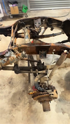 C10 Truck Podcast on Instagram: "Satisfying!! Original Chassis was blown apart, cleaned up, holes filled, edges edged and NEW everything added! All new hardware! All new @offroaddesign chassis components All new comfort springs @offroaddesign All new @bilsteinus Axles (373) rebuilt/restored @nocoastdiff Everything Powdercoated @matador_powder_coating Brand New @borgesonuniversal Brand New @estoppbrake All New Fuel/Brake lines @arizona_high_test Brand New LT1 @gm_performance_ Brand New 10l90 @zer