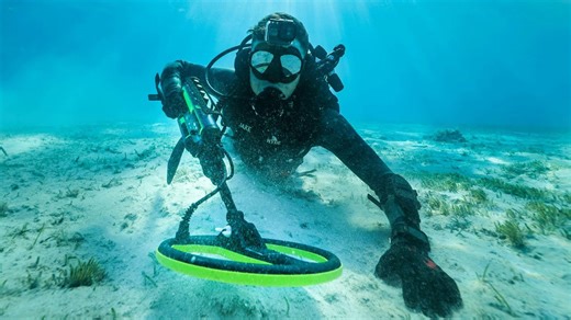 Underwater metal detecting for diamond rings in the Bahamas!