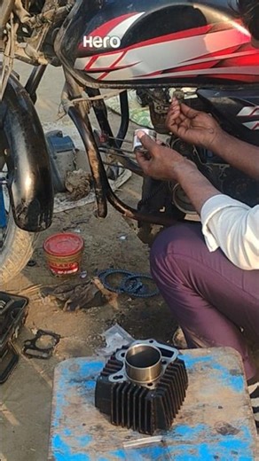 hf delax bike piston ring seting ,, hf delax bike piston ring ,, splendor bike piston ring fiting