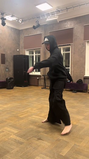 Exploring Mediator Culture through Jumpstyle Dance