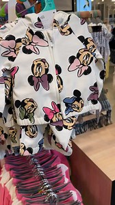 Just £11 for this Minnie Mouse Co-ord Hoodie and Joggers Baby Set at Primark #minniemouse #babydisney #primarkdisney #primarkbaby #primark | Baby Deals UK