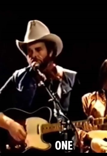 Merle Haggard singing ‘Mama Tried’ to the woman who inspired it #MerleHaggard #MamaTried #ClassicCountry #OutlawCountry #CountryMusic