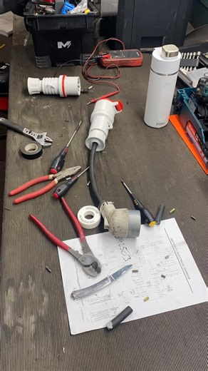 Watch as Alex brings this Thermal Arc Arcmaster 300 AC/DC TIG back to life⚡️🛠️ From a dangerously unsafe plug to perfectly rewired and fitted with new adaptors, this machine is now safe and ready for action. Safety always comes first when it comes to repairs like these!🔧👨‍🏭 Give us a call! 01204382105☎️ Come visit us!📍www.barkerweldingsupplies.co.uk #TimeLapse #TIGWelder #SafeRepairs #WeldingSafety #ThermalArc #BarkerWelding