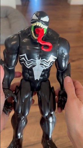 Marvel Titan Hero Series Deluxe Venom Toy Amazon Review #venom #spiderman #marvel #marvelrivals #toy