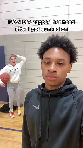 Stink how do you know this? 😢@koolaid.doesmusic #couples #basketball #hooper #dunk