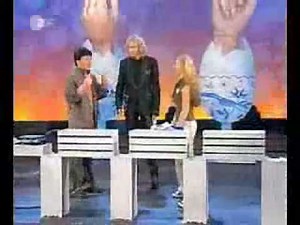 JACKIE CHAN CRUSHES BRICKS [OWNAGE]