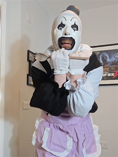 Art The Clown (@arttheclowndances)’s video of cheese burger