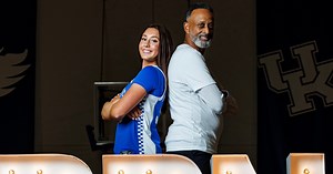 Five-star point guard Maddyn Greenway officially signs with Kentucky