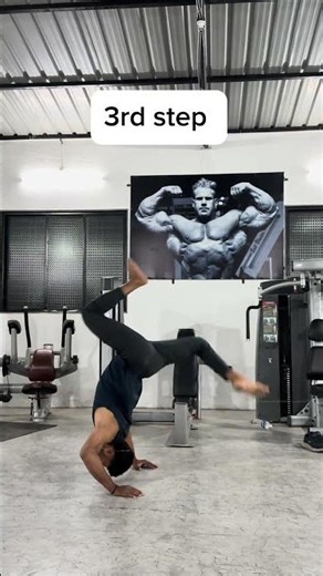 5 steps for back flip 💪⚡️. #abdominalworkout #motivation #sports #backflip #fitness #gym