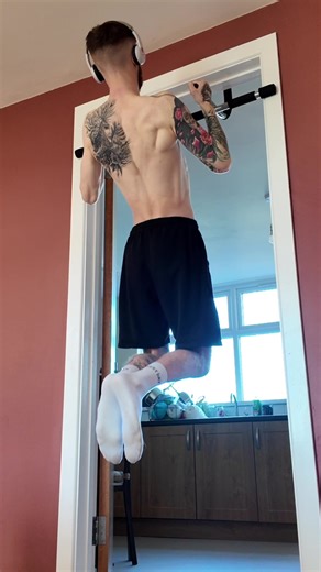 Home Workout: Boost Your Pull-Ups with This Equipment