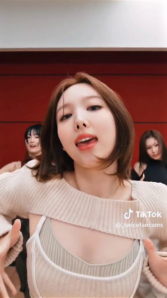 Twice One Spark Dance Practice (Moving ver) - Sana