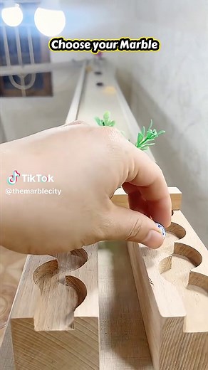 Choose Your Marble: Exciting Marble Racing Gameplay