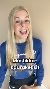 Mustikkafanit huomio! 🫐⁠ ⁠ Näihin ihaniin kaurekekseihin laitetaan mustikkaa, nam! Tallenna resepti ja leivo näitä herkkuja ensi kerralla kun mielesi tekee jotakin hyvää 💙 Ja hei, muista seurata! | Satokausikalenteri
