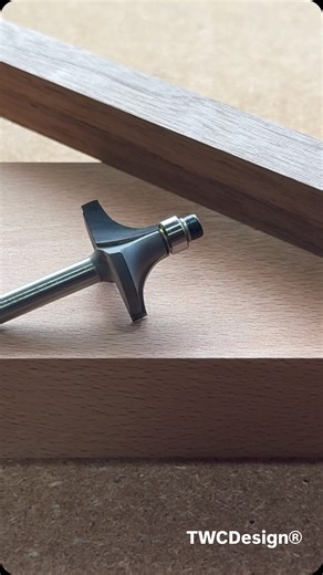 Takurou Seino on Instagram: "With a Roundover Bit Trick As shown in the video, you can make a round dowel using a roundover router bit! This time, I used that dowel to make a sandpaper holder—feel free to try it out for yourself  I post Shorts every day! Please don’t forget to like and subscribe  @takuwoodcraft #twcdesign #木工 #diy #woodworking #治具 #jig #asmr #リール投稿1084日目"